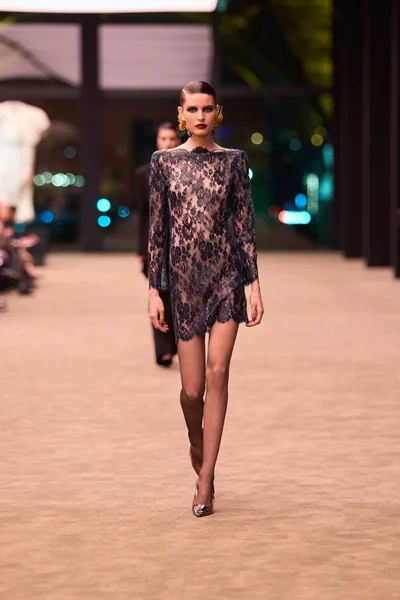 Look 48